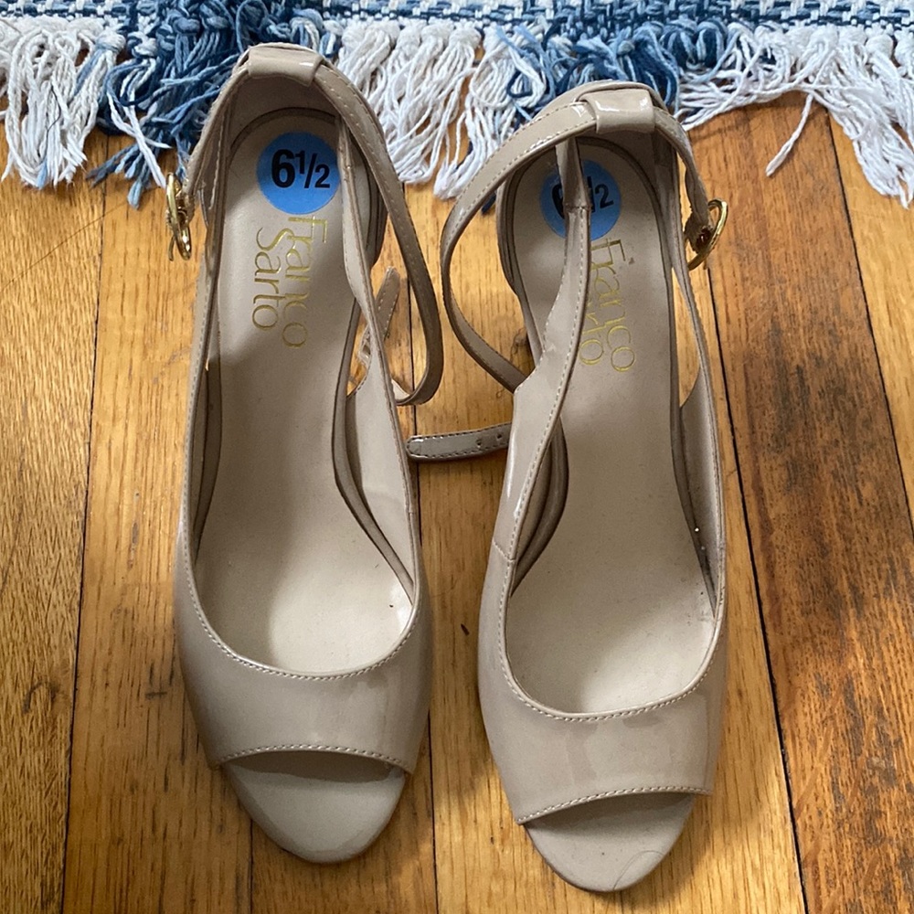 Nude 2 inch heels